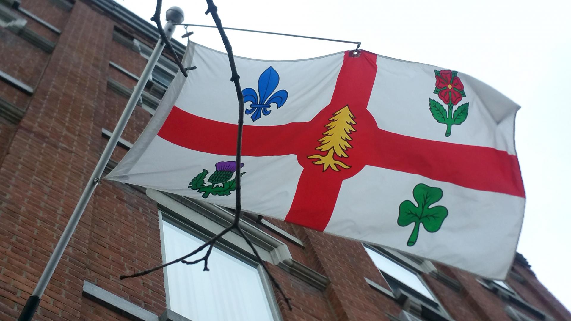 Drapeaux publicitaires Le Grand Montréal